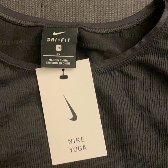 Nike Women's Yoga Dri-Fit Tank Top Plus Size Black - Picture 2 of 3